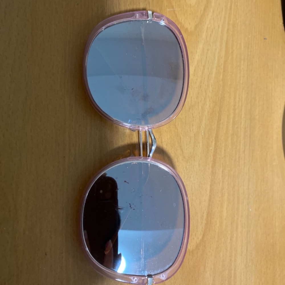 Sunglasses - Picture 5 of 7